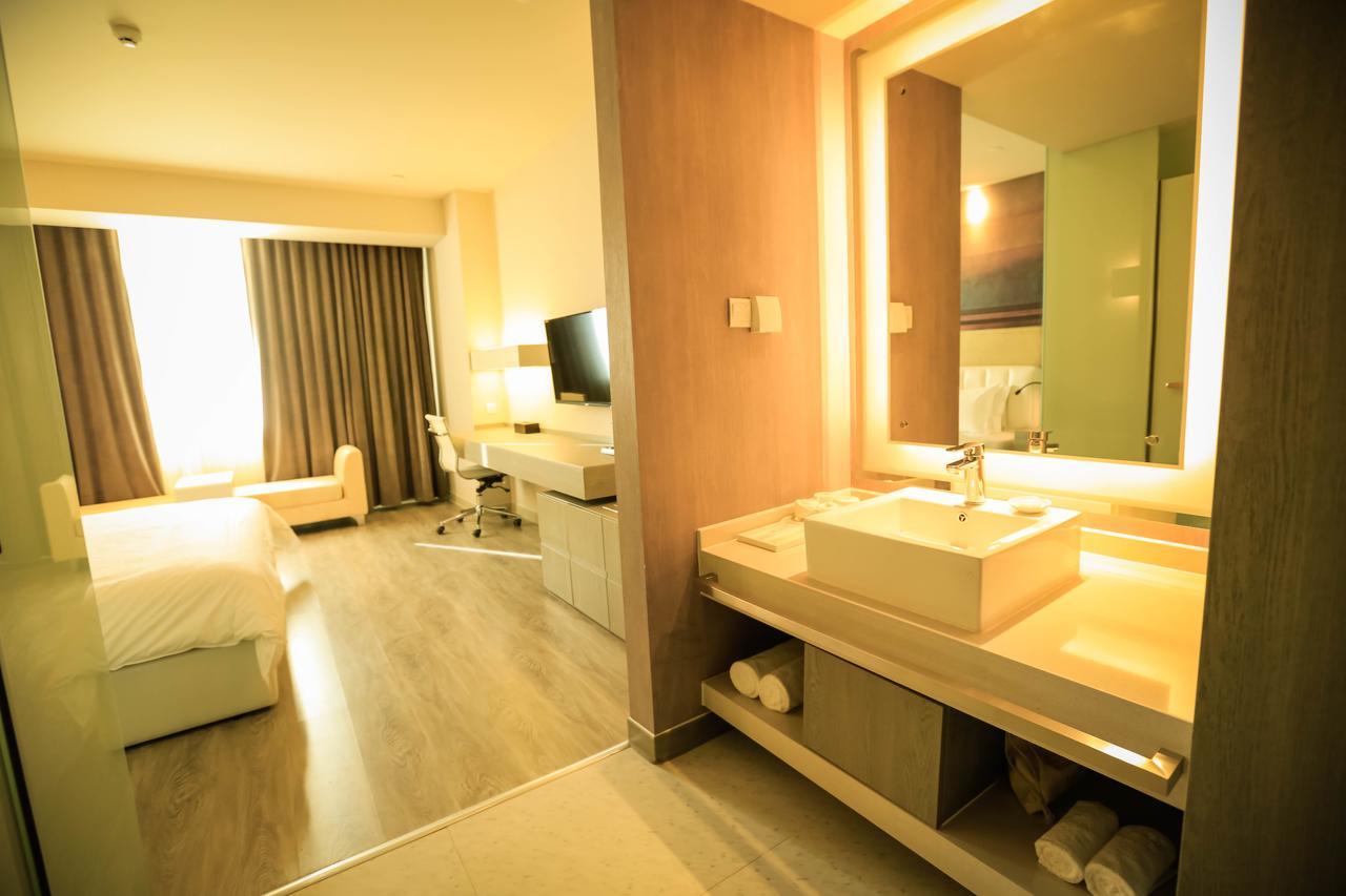 Metropolo Jin Jiang Hotels Turpan Administrative The Heart Of Pai Exteriör bild